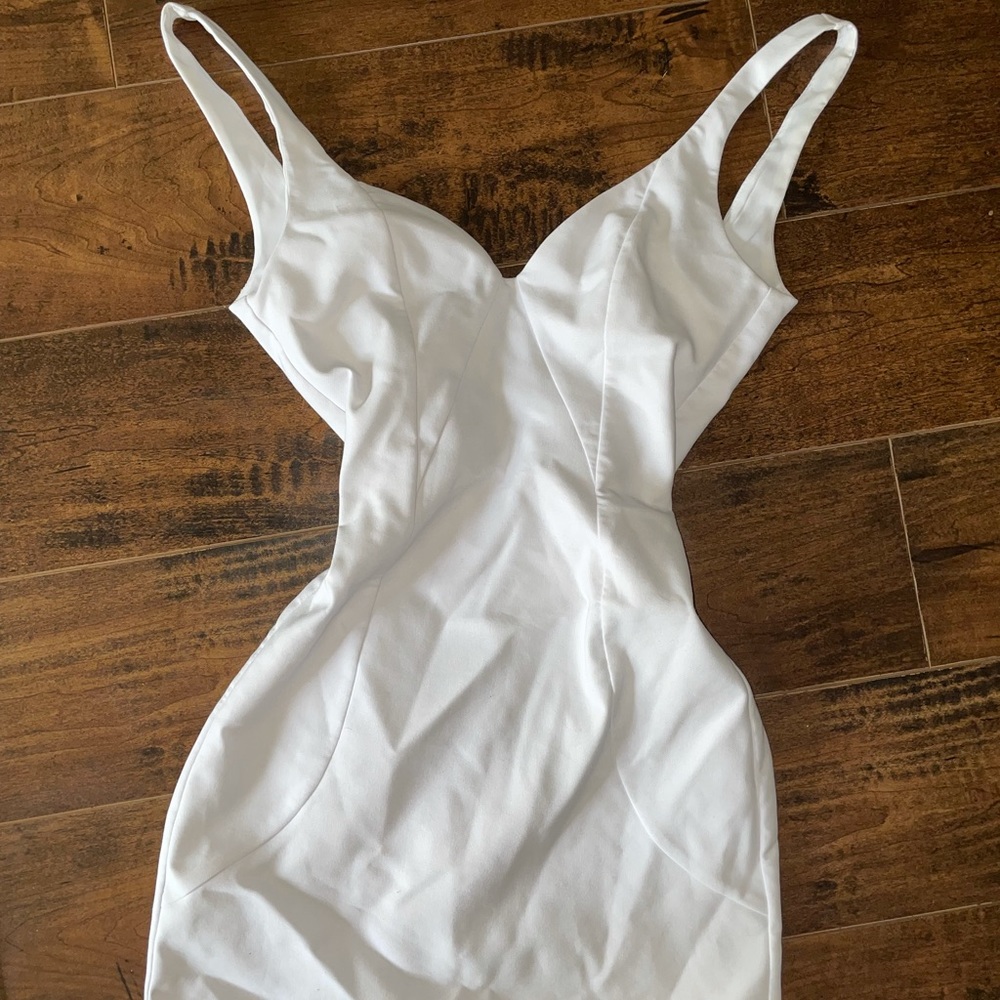 ZARA new with tags dress ! super cute and flattering